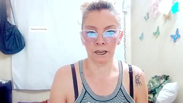 electra-mommy online show from 28, 11, 2025