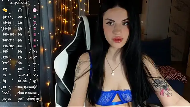 Mary   Moore online show from 18, 12, 2024