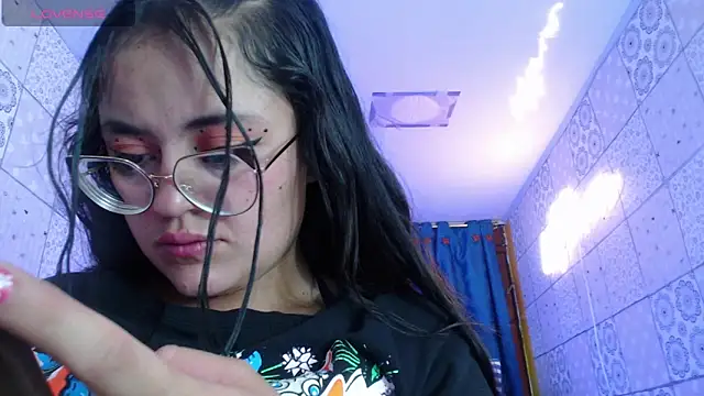 vitoria23  online show from 6, 3, 2025