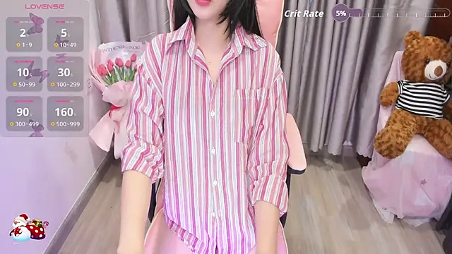 Yuka Chan online show from 17, 12, 2025