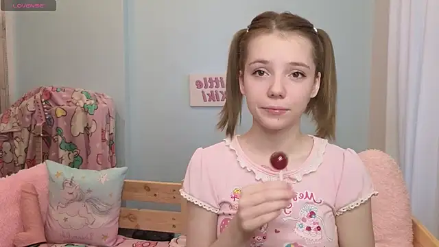 PrincessLittleKiki online show from 11, 10, 2025