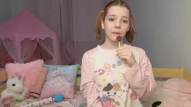 Snapshot of PrincessLittleKiki chatting on 16, 2, 2026 PrincessLittleKiki online show from 16, 2, 2026