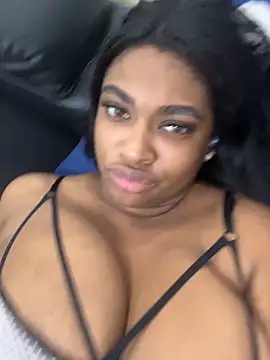 Snapshot of _MARRTINNA_ chatting on 16, 10, 2025 MARRTINNA online show from 16, 10, 2025