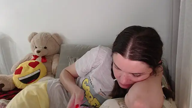 Snapshot of _JustmeHere_ chatting on 18, 11, 2025 JustmeHere online show from 18, 11, 2025