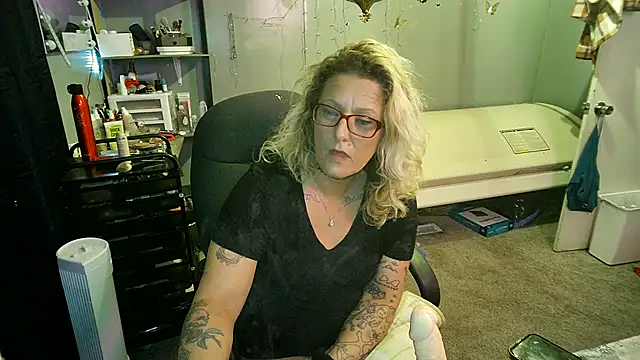 Snapshot of Lisalovely6981 chatting on 25, 2, 2025 Lisalovely6981 online show from 25, 2, 2025