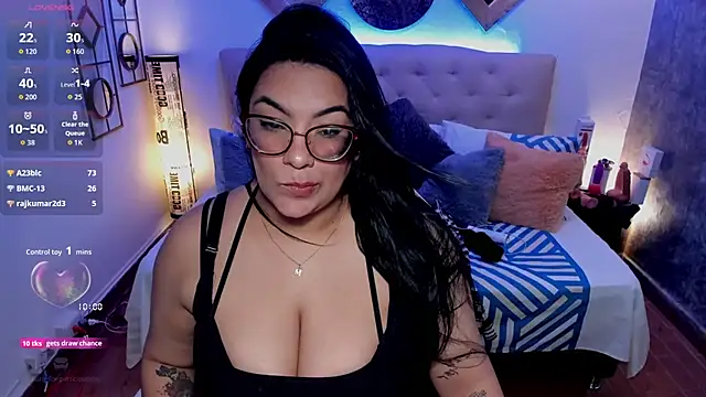 Snapshot of Daring__natasha_ chatting on 12, 9, 2025 Daring natasha online show from 12, 9, 2025