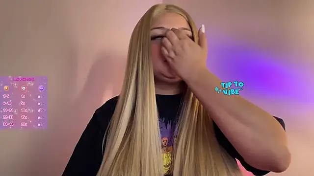 SweetPaige  online show from 17, 12, 2024