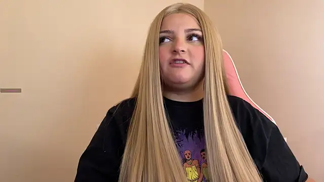 SweetPaige  online show from 2, 1, 2025