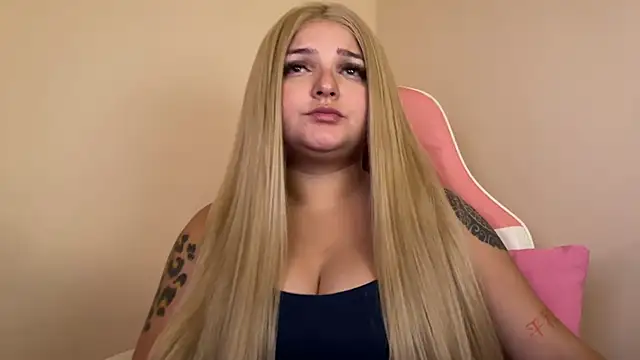 SweetPaige  online show from 17, 1, 2025