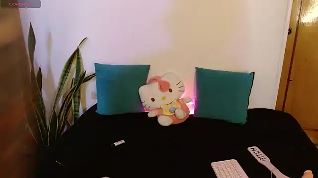 kittycatw online show from 17, 12, 2025