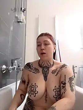 Snapshot of divine_eve chatting on 1, 3, 2026 divine eve online show from 1, 3, 2026