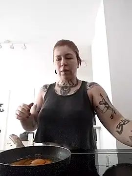 Snapshot of divine_eve chatting on 9, 3, 2026 divine eve online show from 9, 3, 2026