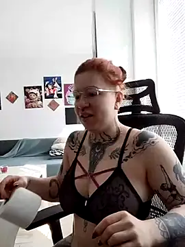 Snapshot of divine_eve chatting on 14, 3, 2026 divine eve online show from 14, 3, 2026