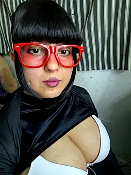 Derry Cooper online show from 7, 1, 2026