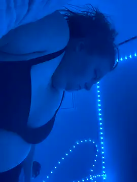 Snapshot of BBW2320 chatting on 6, 11, 2025 BBW2320 online show from 6, 11, 2025