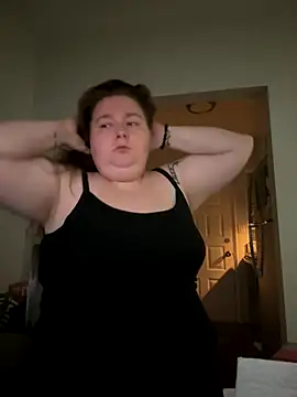 Snapshot of BBW2320 chatting on 17, 11, 2025 BBW2320 online show from 17, 11, 2025