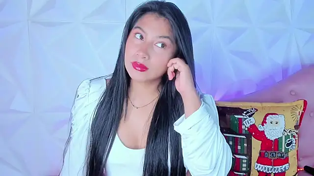 Snapshot of LinnaGardenia chatting on 18, 12, 2024 LinnaGardenia online show from 18, 12, 2024