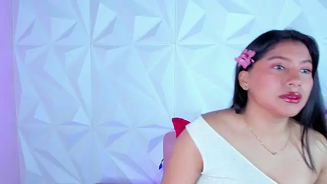 Snapshot of LinnaGardenia chatting on 21, 12, 2024 LinnaGardenia online show from 21, 12, 2024