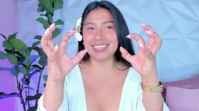 Snapshot of LinnaGardenia chatting on 17, 1, 2025 LinnaGardenia online show from 17, 1, 2025