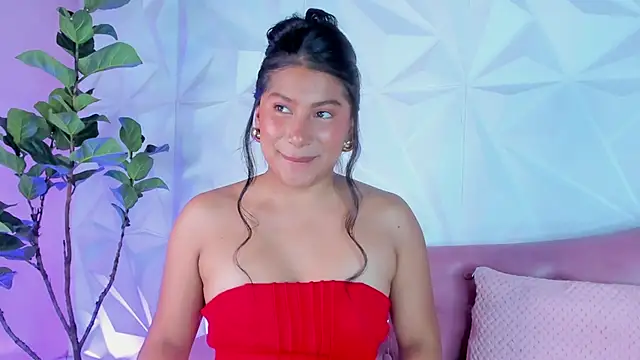 Snapshot of LinnaGardenia chatting on 2, 2, 2025 LinnaGardenia online show from 2, 2, 2025