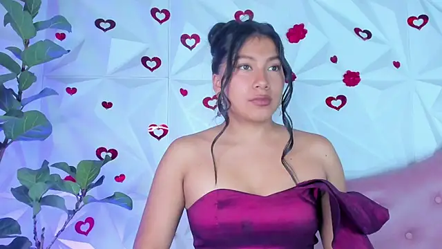 Snapshot of LinnaGardenia chatting on 2, 3, 2025 LinnaGardenia online show from 2, 3, 2025