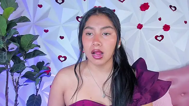 Snapshot of LinnaGardenia chatting on 15, 3, 2025 LinnaGardenia online show from 15, 3, 2025