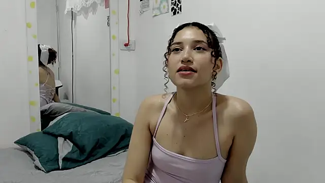 gabriela duarte1 online show from 10, 3, 2025