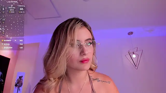 AnnaBrooks1 online show from 8, 3, 2026