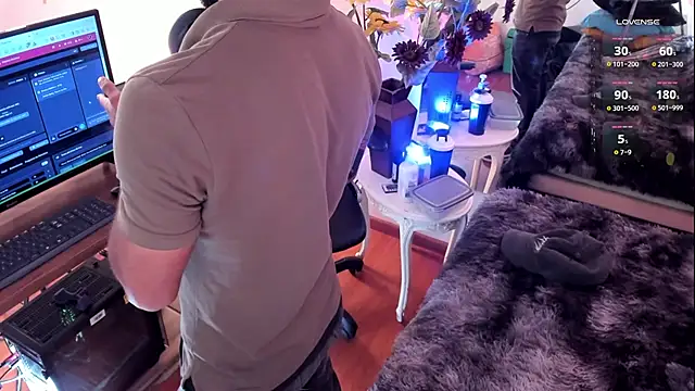 Tom cooper  online show from 22, 10, 2025