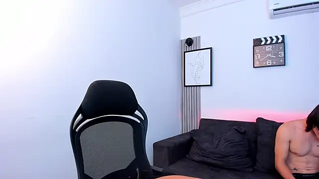 Snapshot of little_morbid chatting on 17, 10, 2025 little morbid online show from 17, 10, 2025