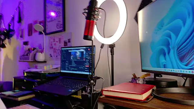 Snapshot of mollyshake1 chatting on 10, 3, 2026 mollyshake1 online show from 10, 3, 2026