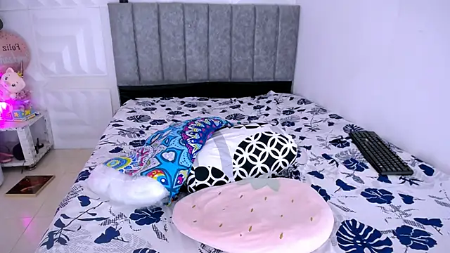 Snapshot of nataly_red chatting on 14, 2, 2025 nataly red online show from 14, 2, 2025