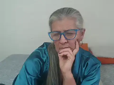 candy mature  online show from 13, 1, 2025
