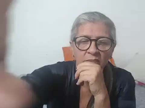 candy mature  online show from 16, 1, 2025