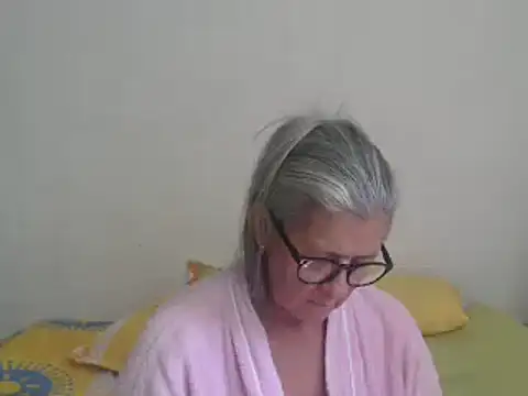 candy mature  online show from 16, 1, 2025