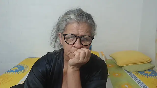 candy mature  online show from 4, 2, 2025
