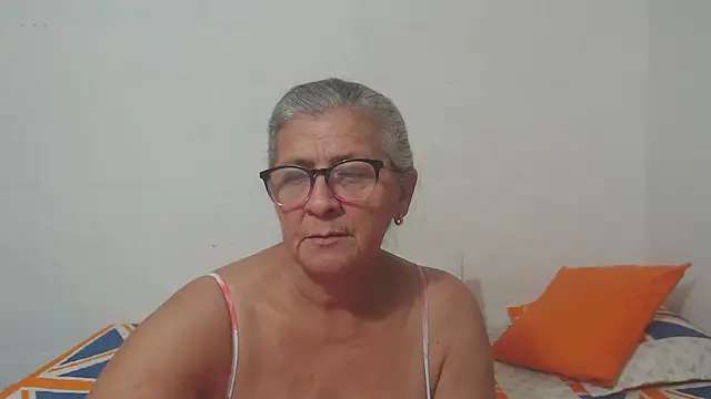 candy mature  online show from 18, 2, 2025