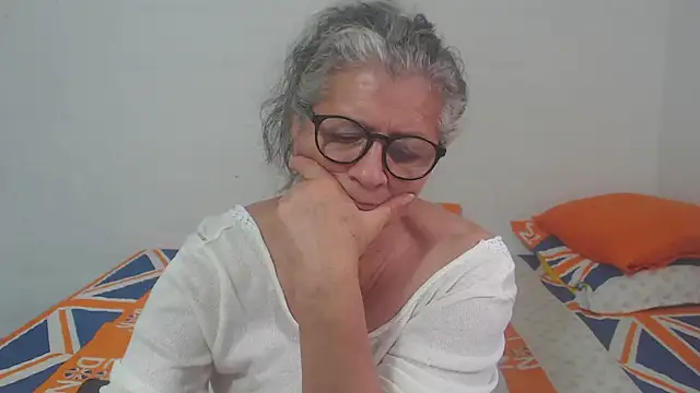 candy mature  online show from 19, 2, 2025