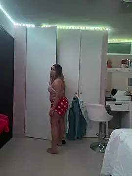 Snapshot of DarianaGuzz chatting on 10, 3, 2025 DarianaGuzz online show from 10, 3, 2025