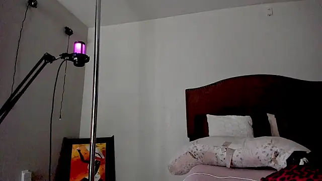 Snapshot of yiauana chatting on 28, 10, 2025 yiauana online show from 28, 10, 2025