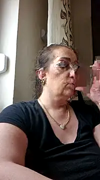 AvaLloyd online show from 5, 2, 2025