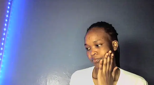 Snapshot of cyberbunnie chatting on 22, 1, 2025 cyberbunnie online show from 22, 1, 2025