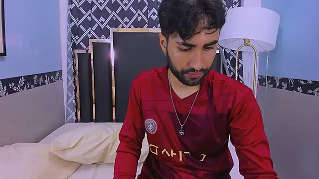 MilanZaire online show from 24, 10, 2025