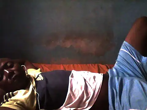 Snapshot of little__joy chatting on 21, 11, 2025 little joy online show from 21, 11, 2025