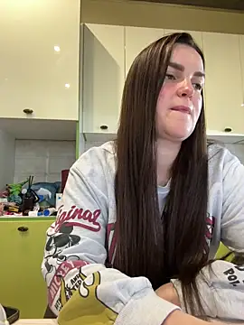 Karolina llove online show from 7, 11, 2025