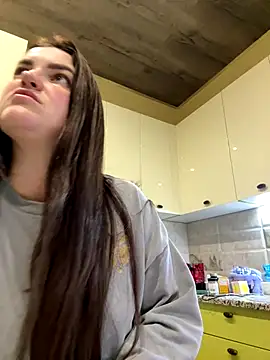 Karolina llove online show from 11, 11, 2025