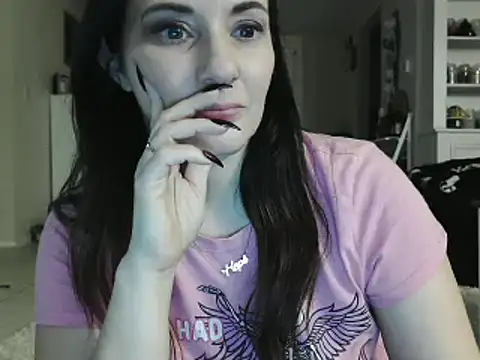 CrystalLakeXO online show from 1, 1, 2025