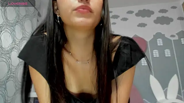 Snapshot of Lesly_sexy4u chatting on 7, 2, 2025 Lesly sexy4u online show from 7, 2, 2025