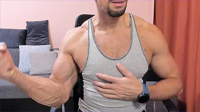HotHunkTrainer online show from 2, 12, 2024