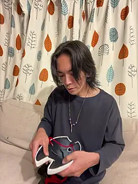 Katakuriko-Denpun online show from 16, 12, 2025